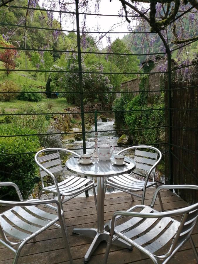 Au Fil De L'Eau Bed & Breakfast Cerdon  Dış mekan fotoğraf